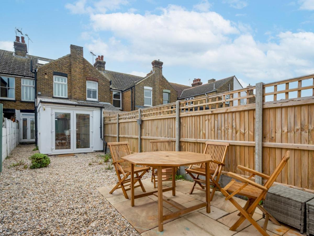Pass The Keys 3 Bed Scandi Heaven Minutes From The Beach Whitstable Eksteriør billede