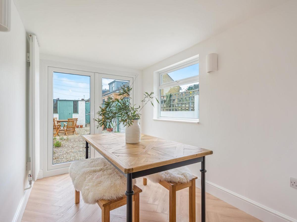 Pass The Keys 3 Bed Scandi Heaven Minutes From The Beach Whitstable Eksteriør billede
